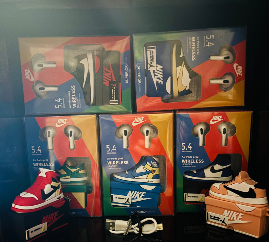 Nike Air Pod Pro 2 Wireless Earbuds & Case